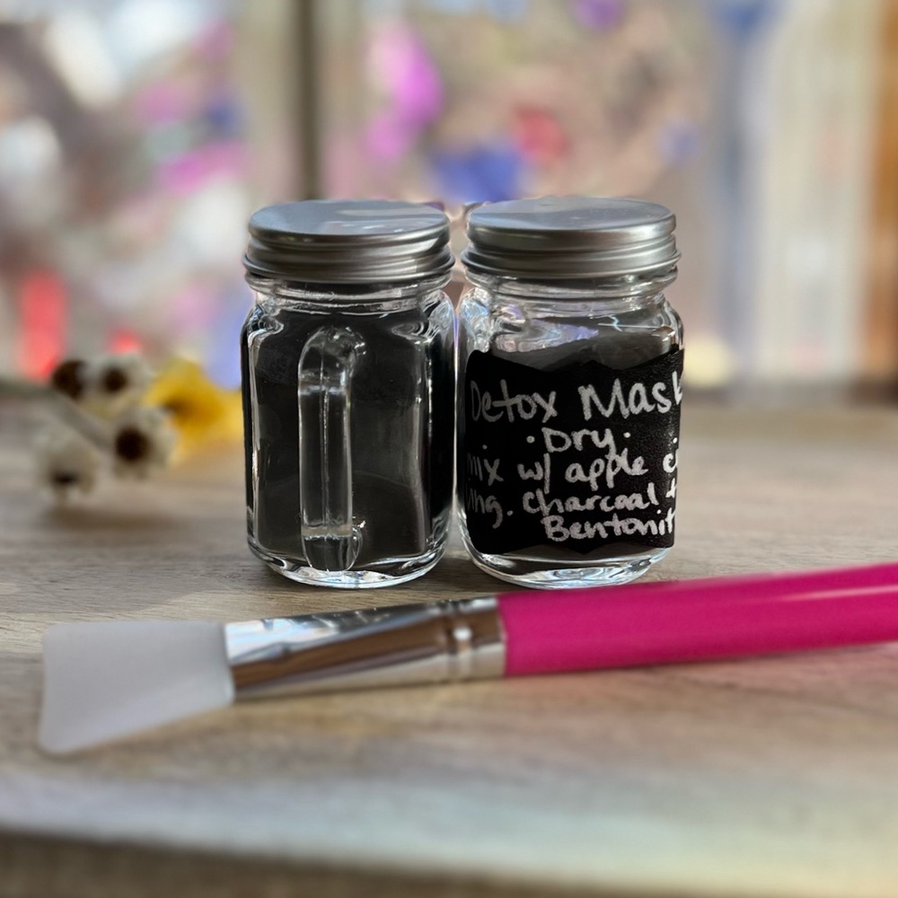 Dry Detox Face Mask w/ Applicator